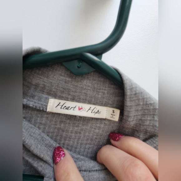 Long Sleeve Gray Dress - Picture 4 of 6